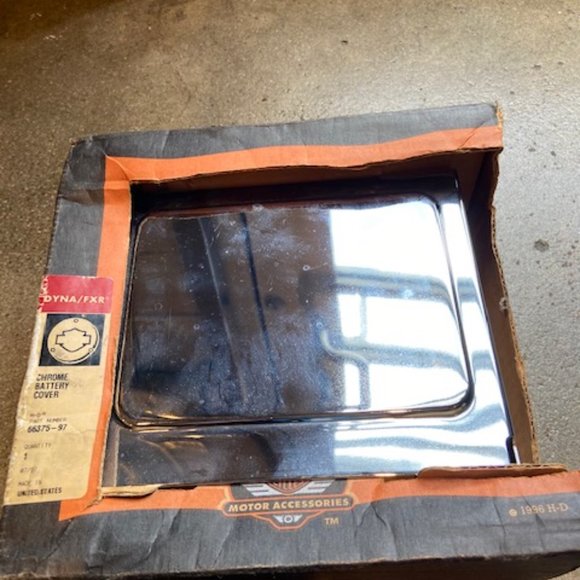 Drag Specialties Chrome Battery Cover for 1997-200 - Picture 2 of 2